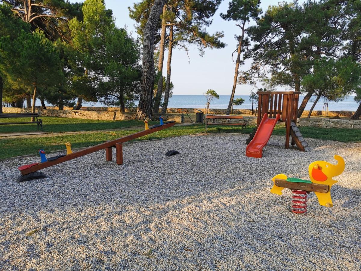 Mirta Deluxe Superior 5 Star Apartment, Your Piece Of Heaven By The Sea & Park, With Sea & Park View Novigrad Istria Exterior foto